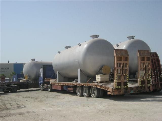 Pressure vessels transported on multi-axle trailers